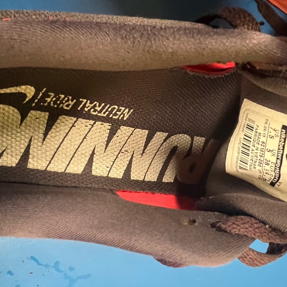 Women’s Air Max - Picture 6 of 6